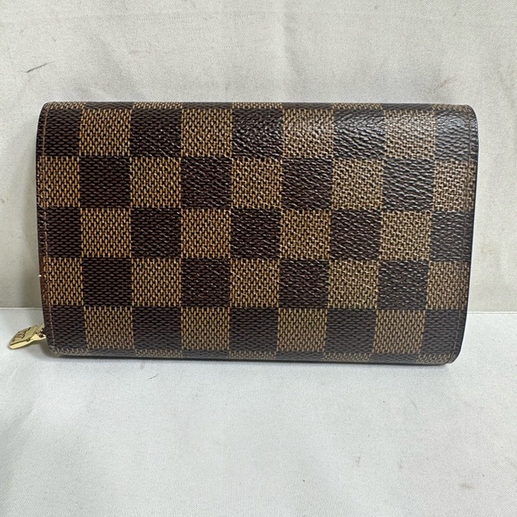 Louis Vuitton Wallet - Picture 2 of 11